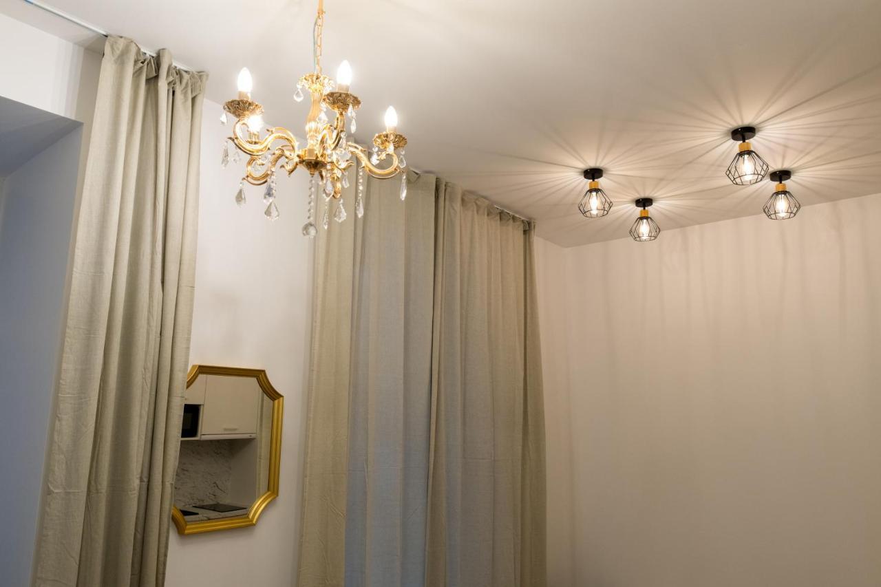 Theatre Apartments Lacplesa Riga Extérieur photo